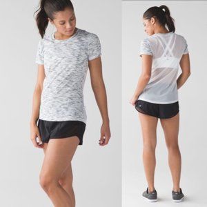 Lululemon Beat The Heat Short Sleeve Size M